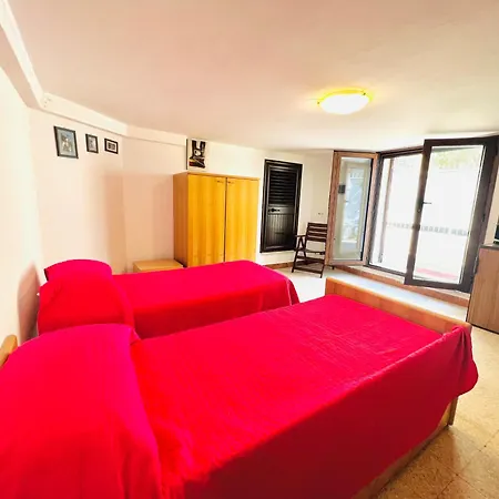 Giada Villa Carini